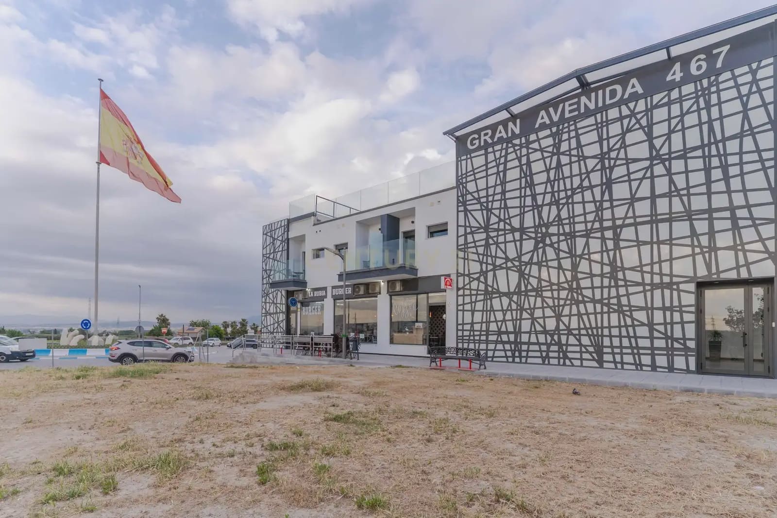 Kommersiell til leie i Churriana de la Vega med svømmebasseng garasje - € 1 750 (Ref: 9836761)