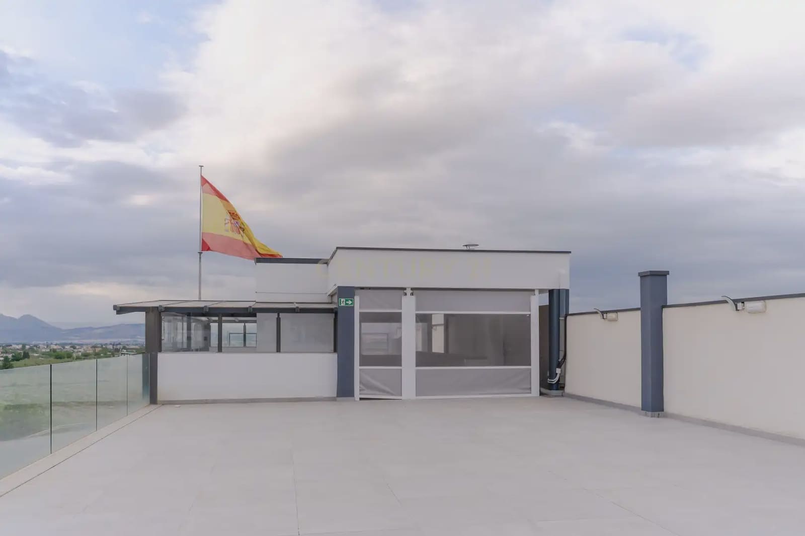 Kommersiell til leie i Churriana de la Vega med svømmebasseng garasje - € 1 750 (Ref: 9836761)