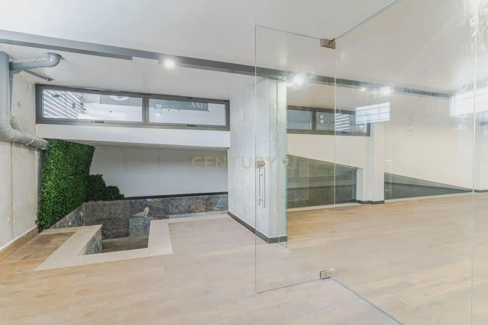 Kommersiell til leie i Churriana de la Vega med svømmebasseng garasje - € 1 750 (Ref: 9836761)