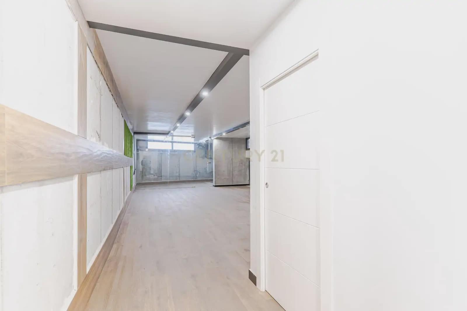 Kommersiell til leie i Churriana de la Vega med svømmebasseng garasje - € 1 750 (Ref: 9836761)