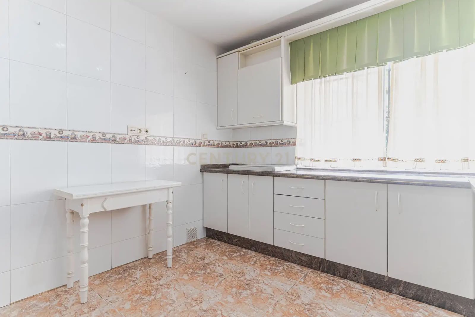 2 bedroom Bungalow for sale in Churriana de la Vega - € 209,900 (Ref: 9838281)