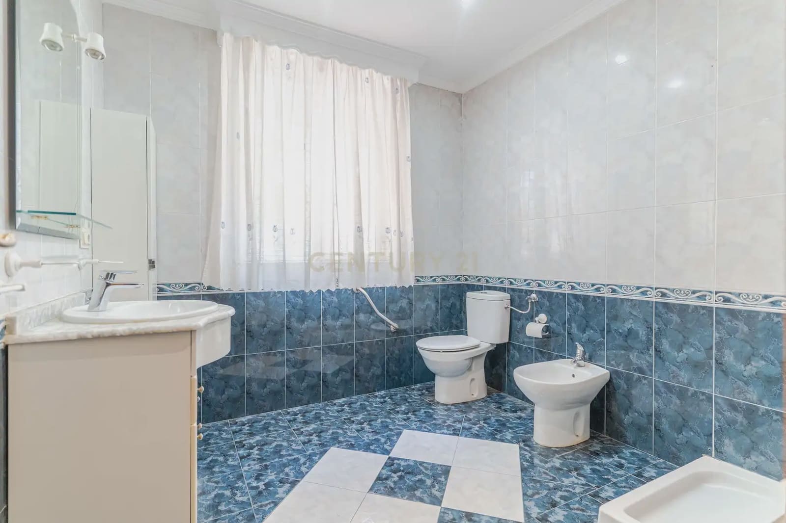 2 bedroom Bungalow for sale in Churriana de la Vega - € 209,900 (Ref: 9838281)