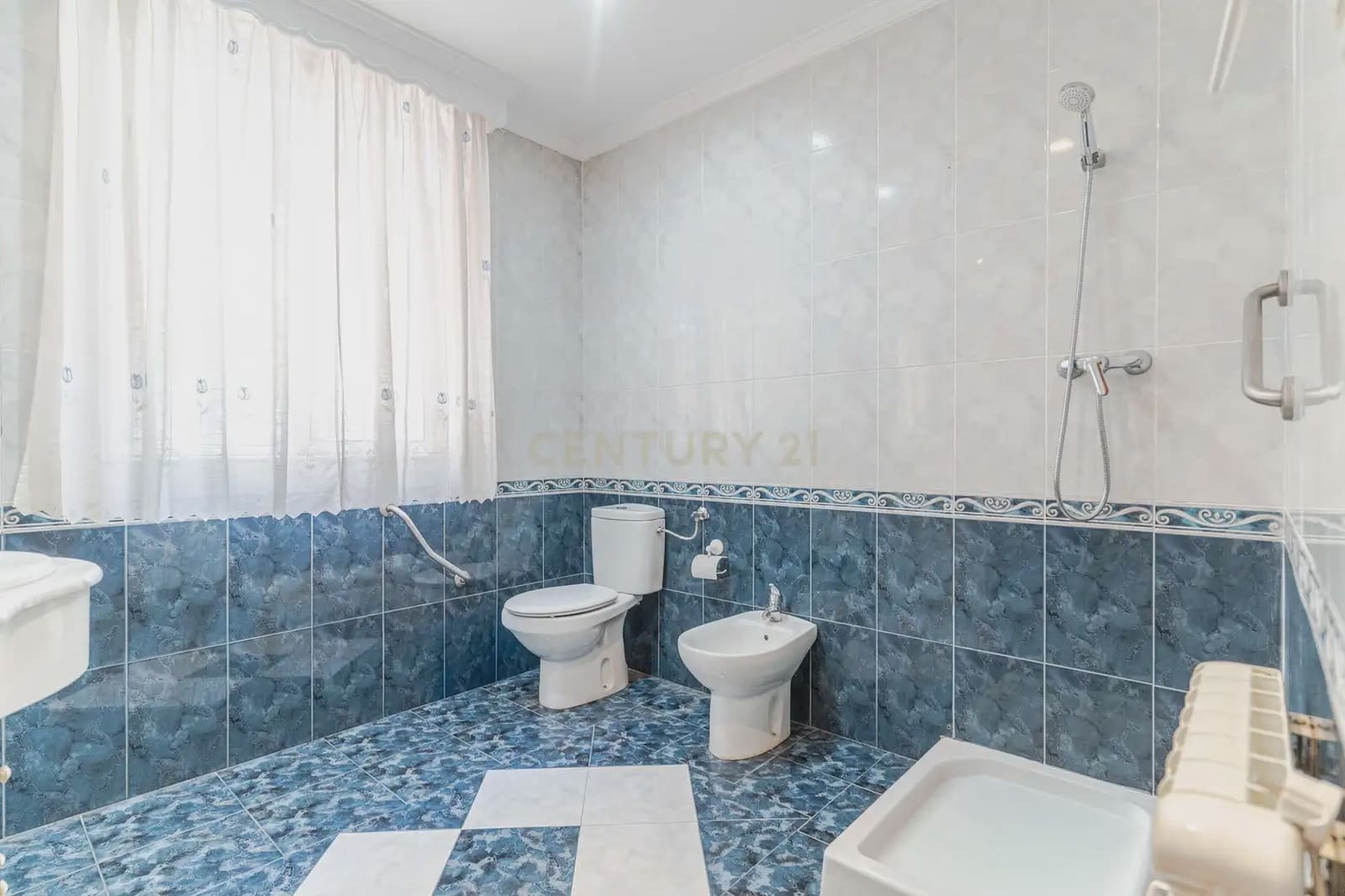 2 bedroom Bungalow for sale in Churriana de la Vega - € 209,900 (Ref: 9838281)