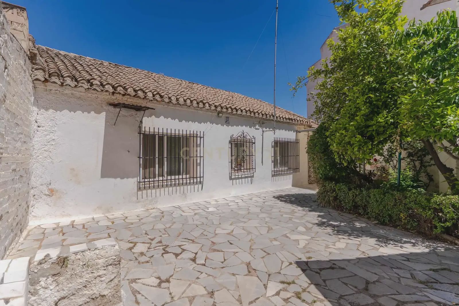 2 bedroom Bungalow for sale in Churriana de la Vega - € 209,900 (Ref: 9838281)