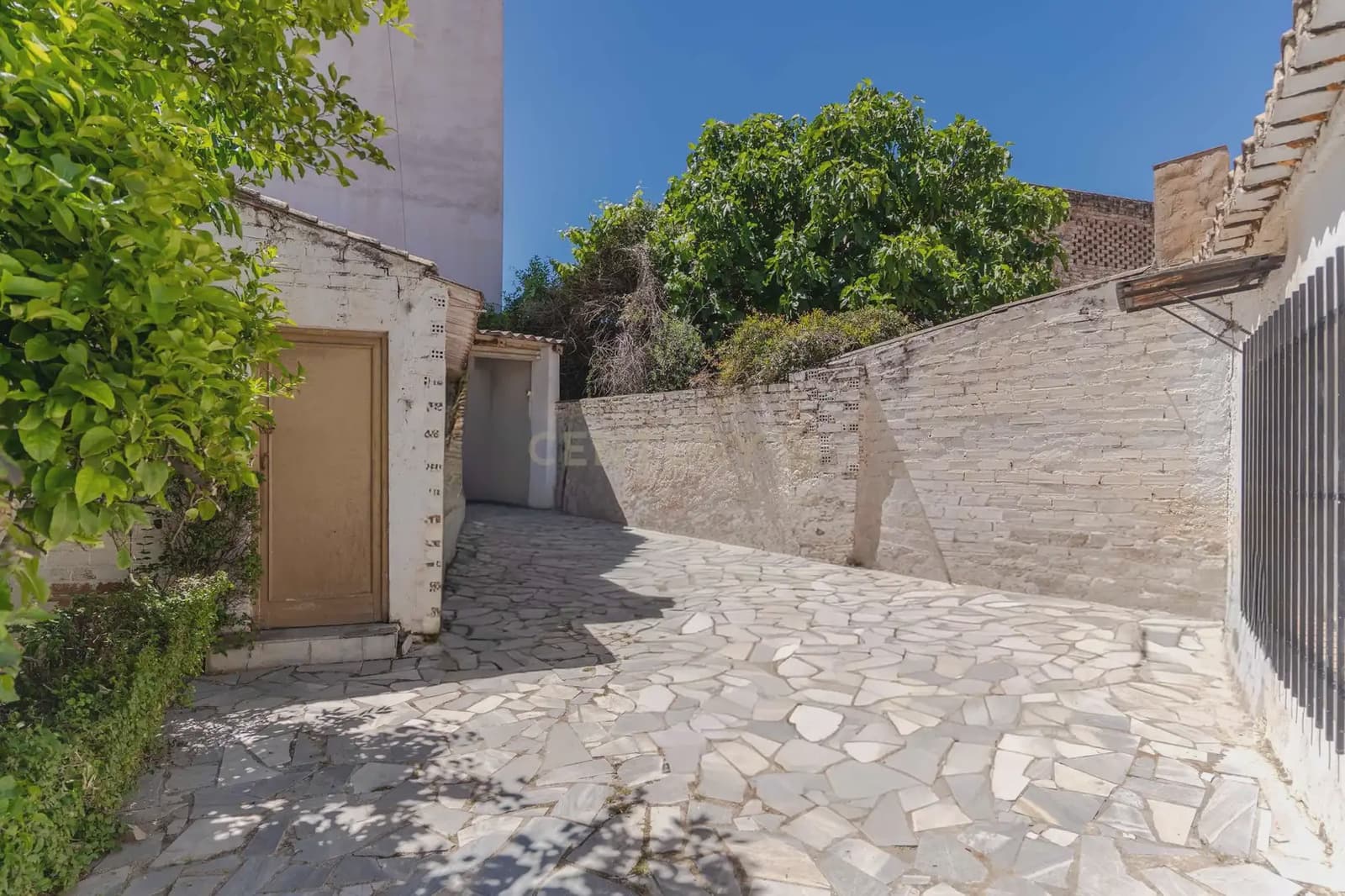 2 bedroom Bungalow for sale in Churriana de la Vega - € 209,900 (Ref: 9838281)