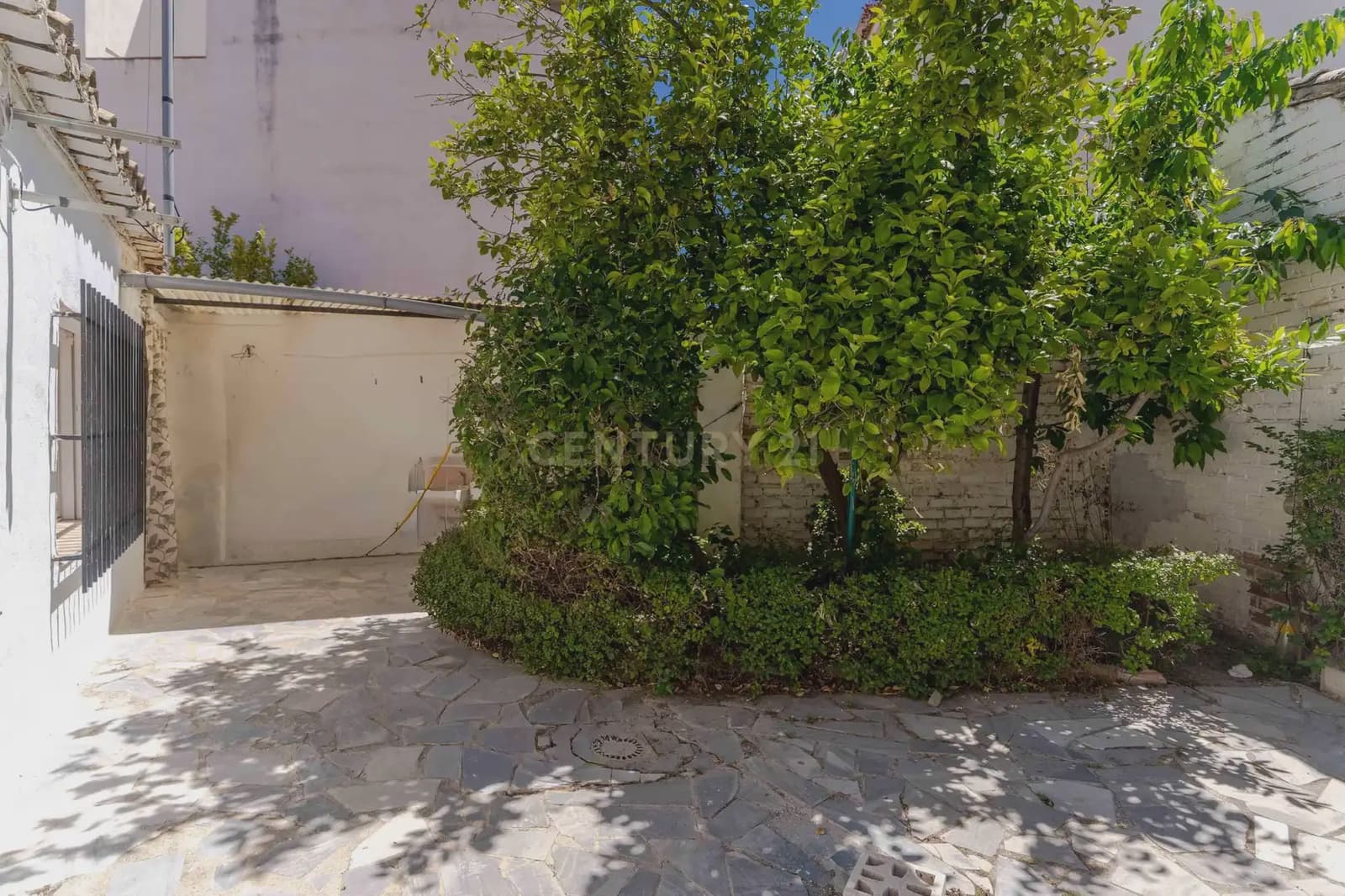 2 bedroom Bungalow for sale in Churriana de la Vega - € 209,900 (Ref: 9838281)