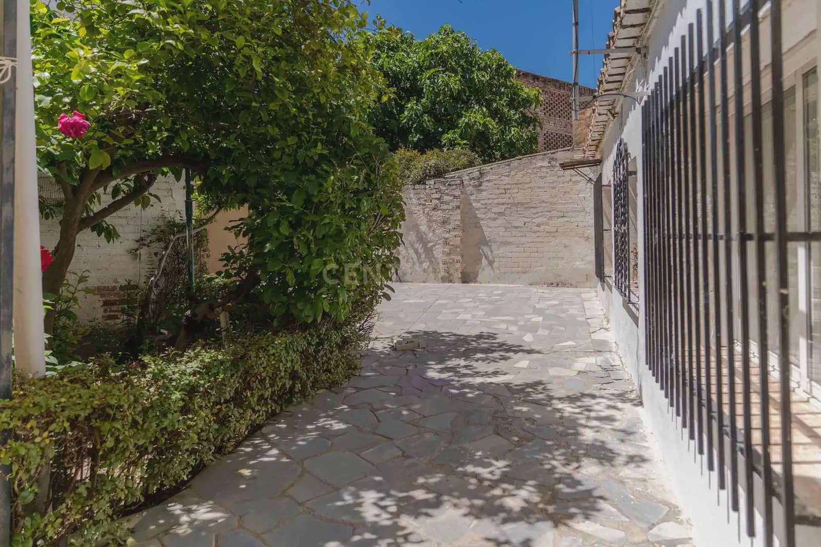 2 bedroom Bungalow for sale in Churriana de la Vega - € 209,900 (Ref: 9838281)