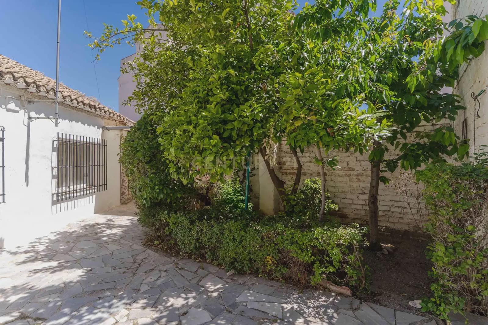2 bedroom Bungalow for sale in Churriana de la Vega - € 209,900 (Ref: 9838281)