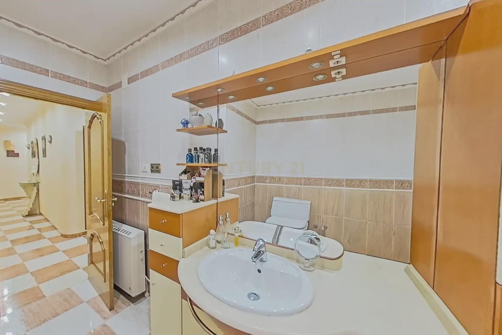 4 bedroom Apartment for sale in Montefrio - € 117,000 (Ref: 9844659)