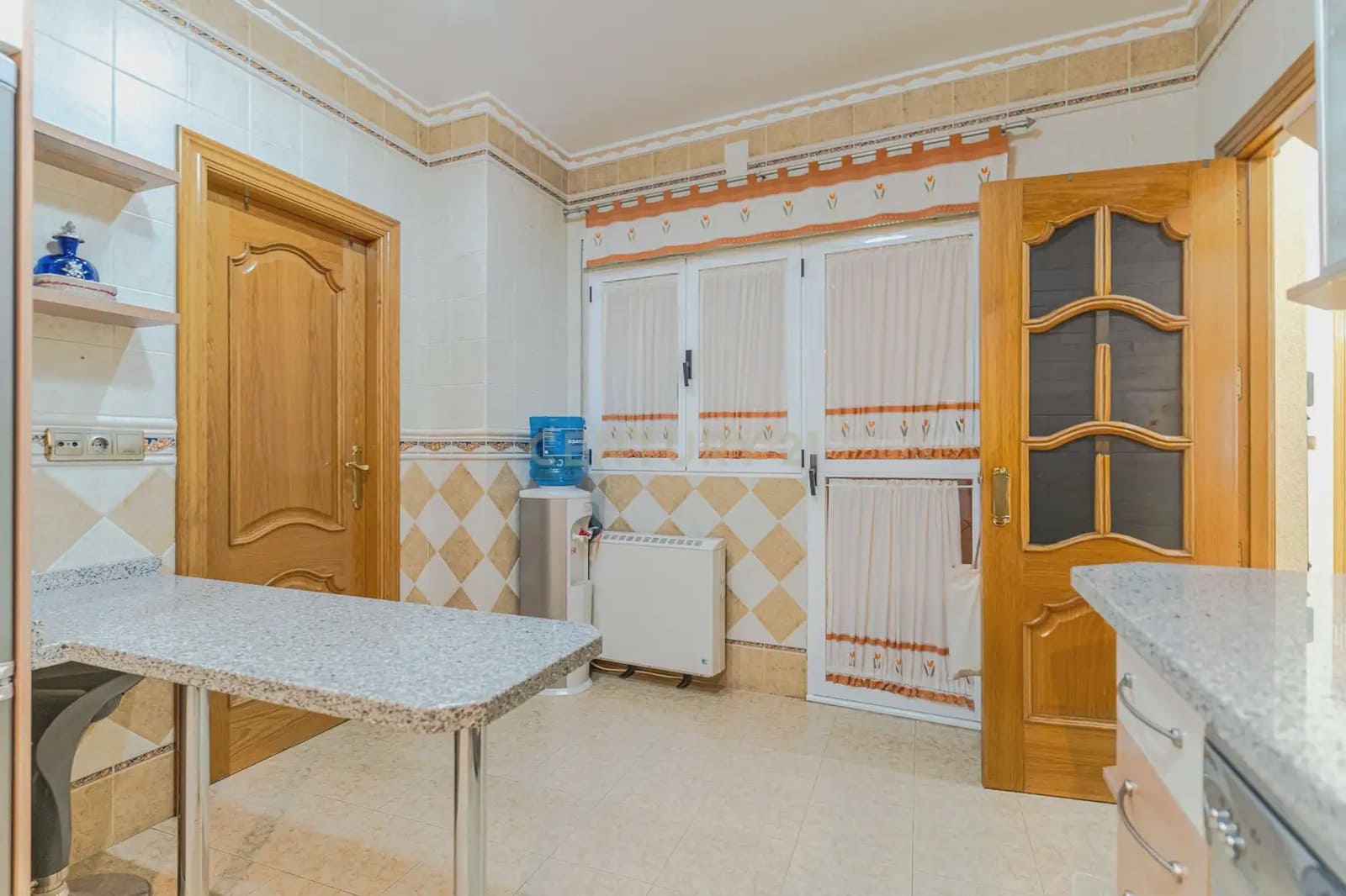 4 bedroom Apartment for sale in Montefrio - € 117,000 (Ref: 9844659)