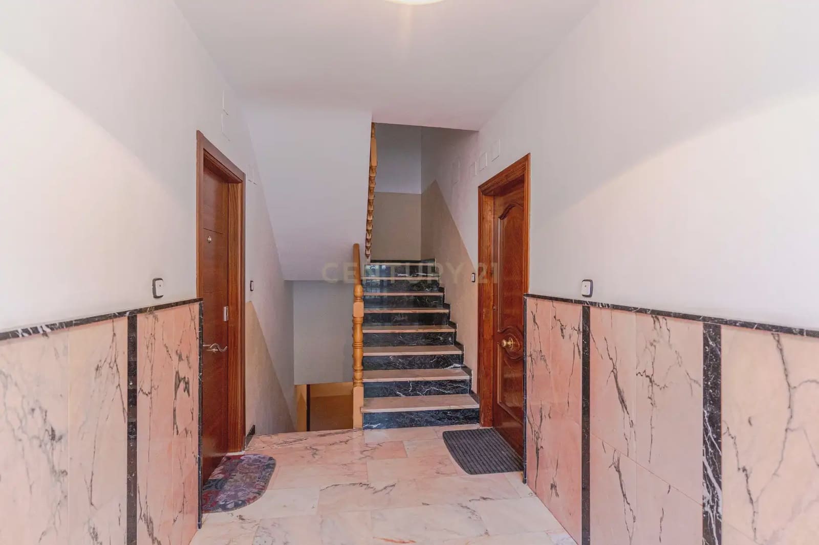 4 bedroom Apartment for sale in Montefrio - € 117,000 (Ref: 9844659)