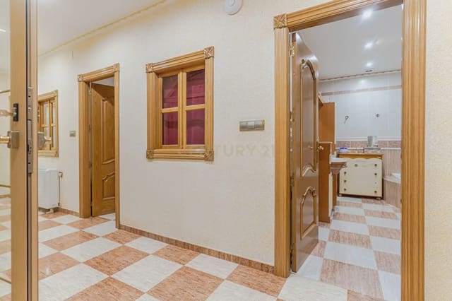 4 soveværelse Lejlighed til salg i Montefrío - € 117.000 (Ref: 9844659)