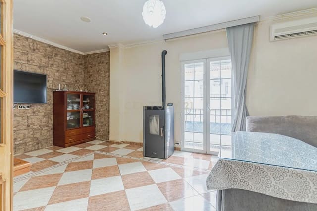 4 soveværelse Lejlighed til salg i Montefrío - € 117.000 (Ref: 9844659)