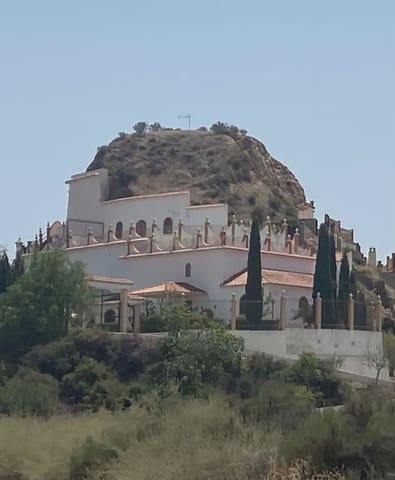 Casa Cueva de 4 habitaciones en Guadix en alquiler con garaje - 1.100 € (Ref: 9850742)