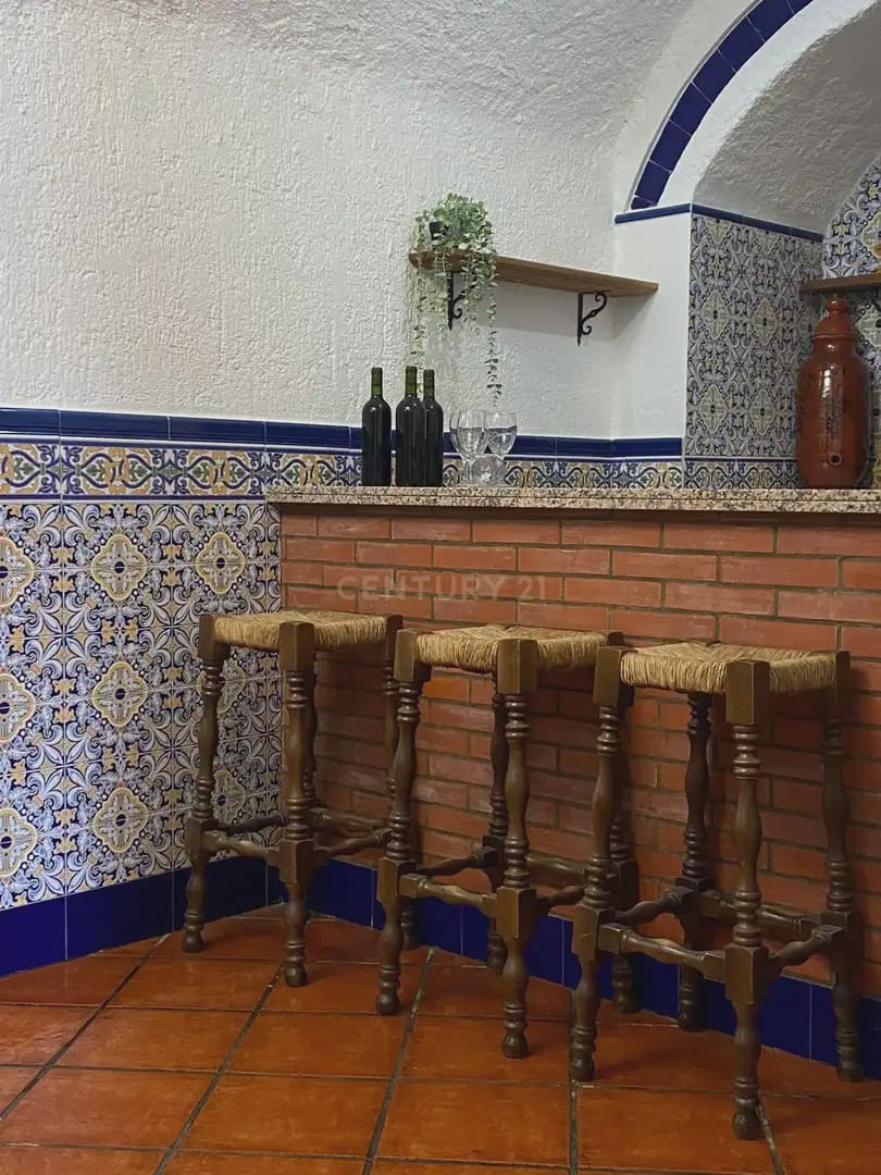4 bedroom Cave House for rent in Guadix with garage - € 1,100 (Ref: 9850742)