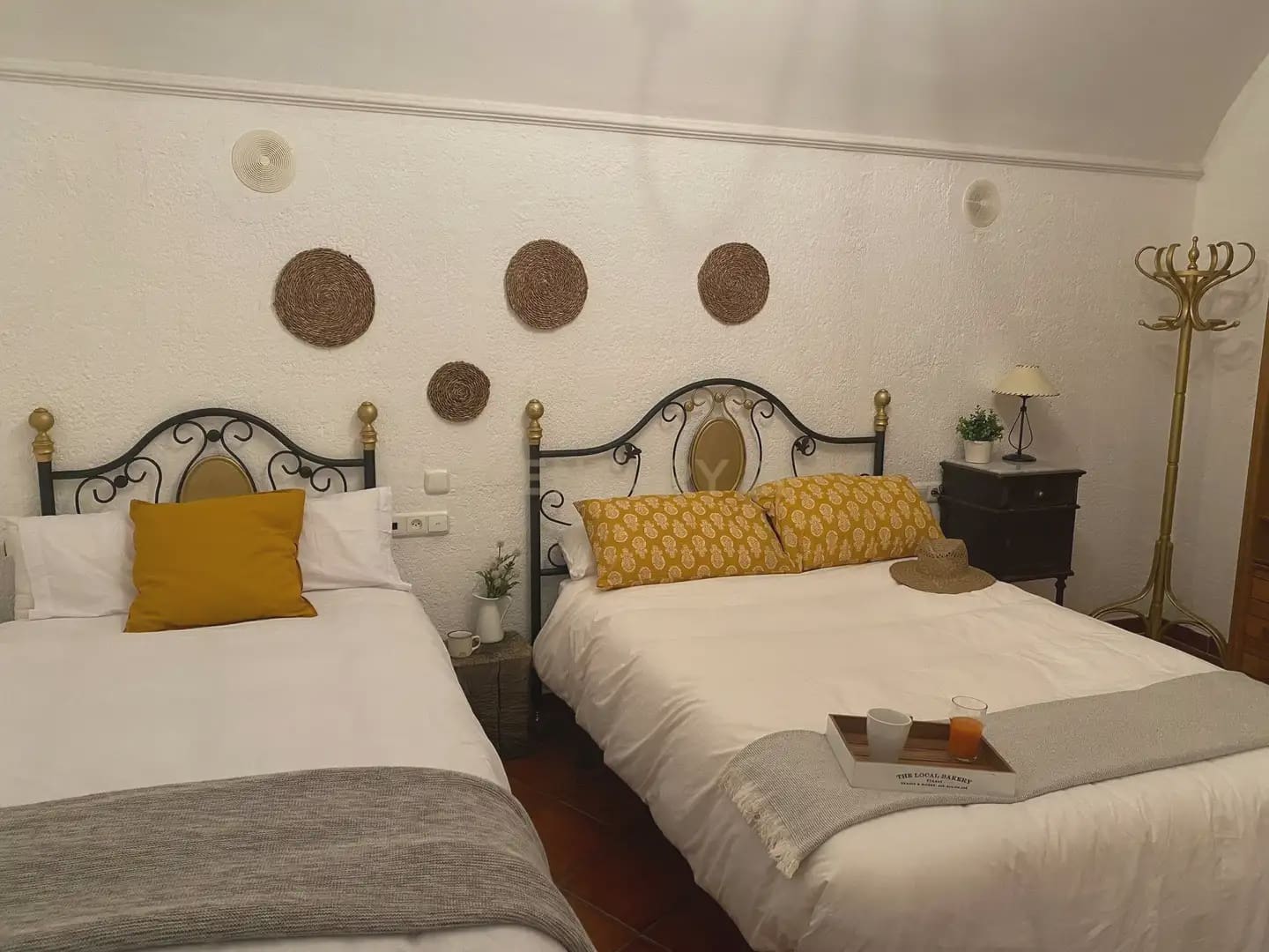 4 bedroom Cave House for rent in Guadix with garage - € 1,100 (Ref: 9850742)