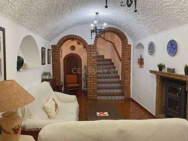 Casa Cueva de 4 habitaciones en Guadix en alquiler con garaje - 1.100 € (Ref: 9850742)
