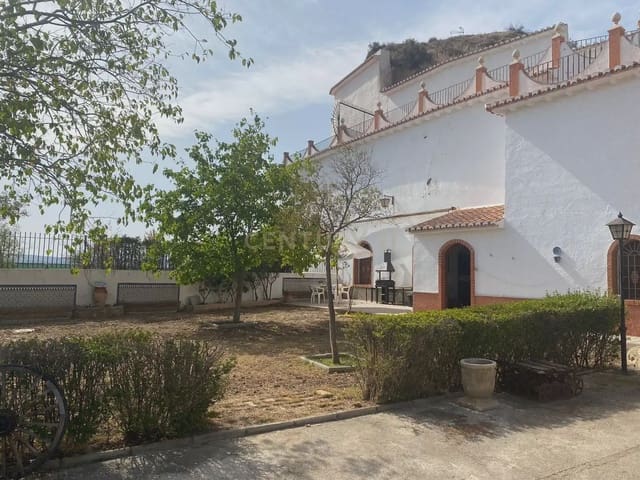 Casa Cueva de 4 habitaciones en Guadix en alquiler con garaje - 1.100 € (Ref: 9850742)
