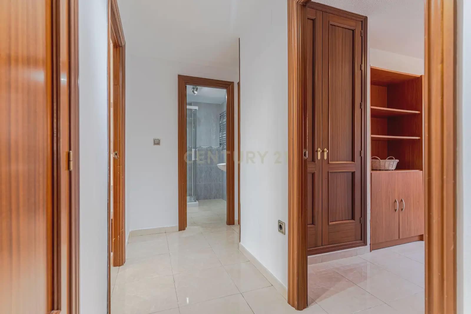 Appartement de 3 chambres à louer à Grenade ville avec garage - 600 € (Ref: 9858280)