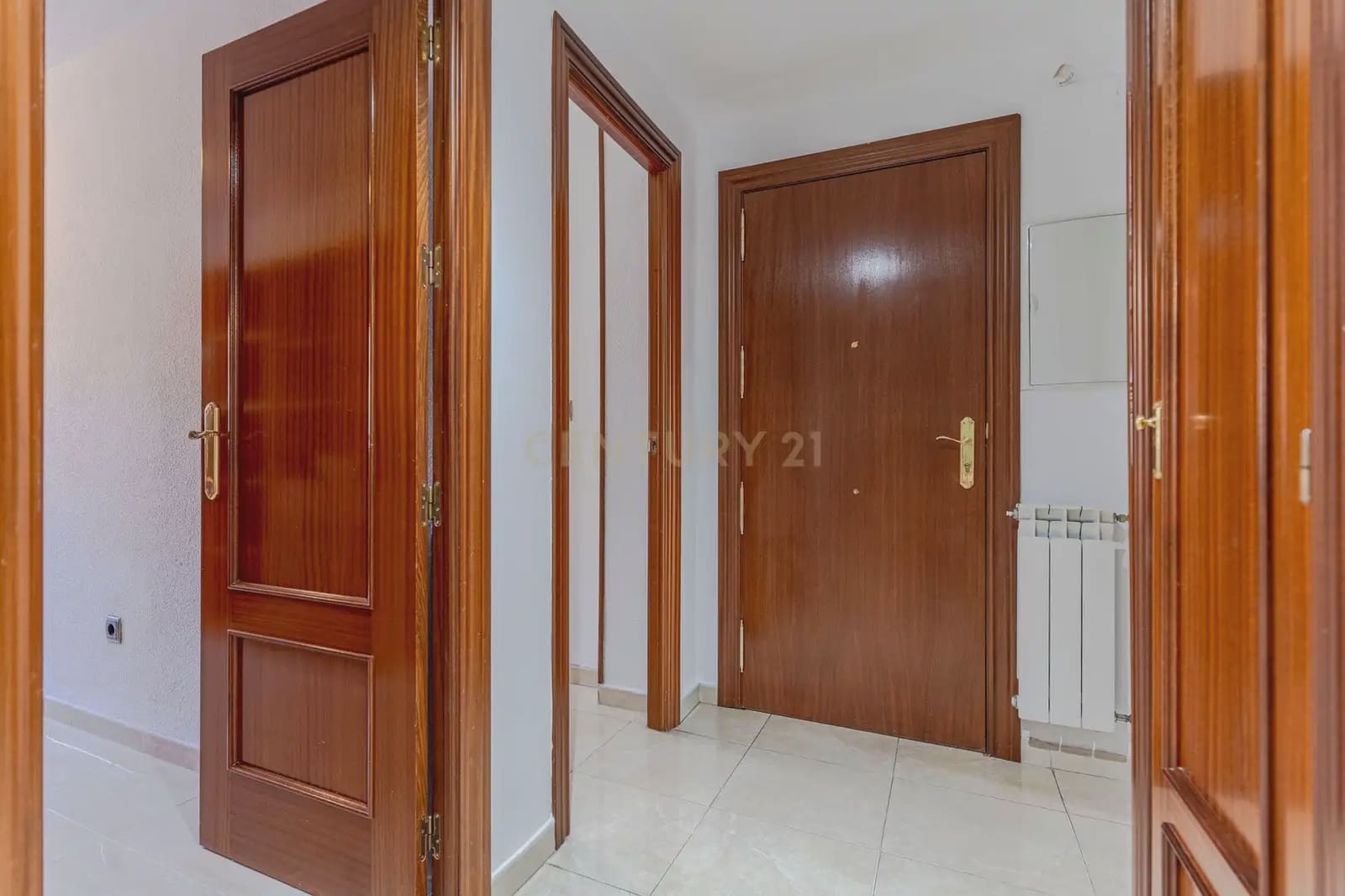 Appartement de 3 chambres à louer à Grenade ville avec garage - 600 € (Ref: 9858280)