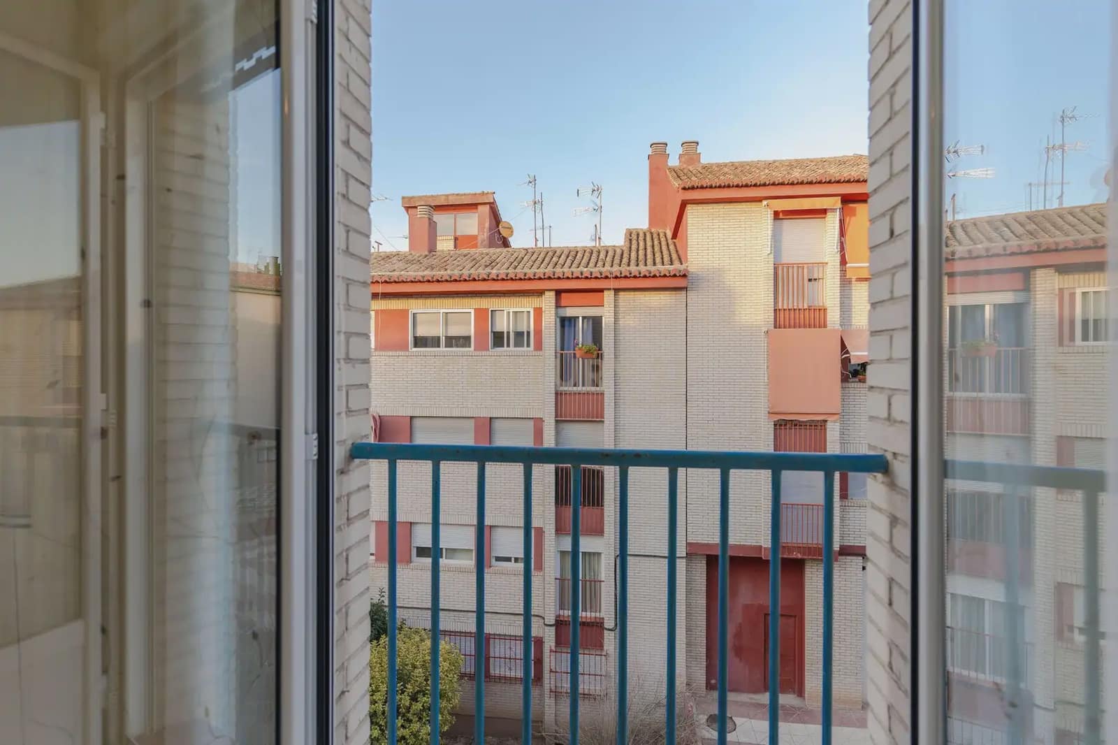 Appartement de 3 chambres à louer à Grenade ville avec garage - 600 € (Ref: 9858280)