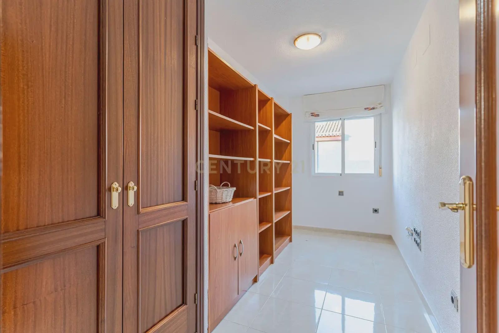 Appartement de 3 chambres à louer à Grenade ville avec garage - 600 € (Ref: 9858280)