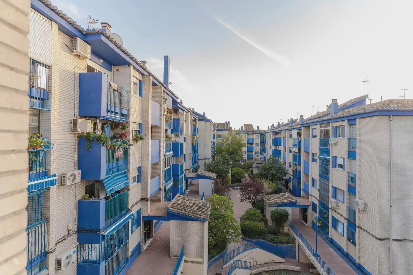 Appartement de 3 chambres à louer à Grenade ville avec garage - 600 € (Ref: 9858280)