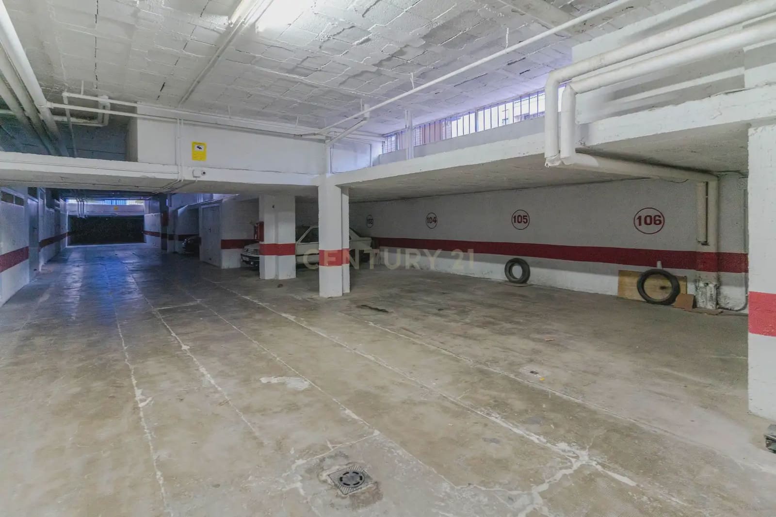 Appartement de 3 chambres à louer à Grenade ville avec garage - 600 € (Ref: 9858280)