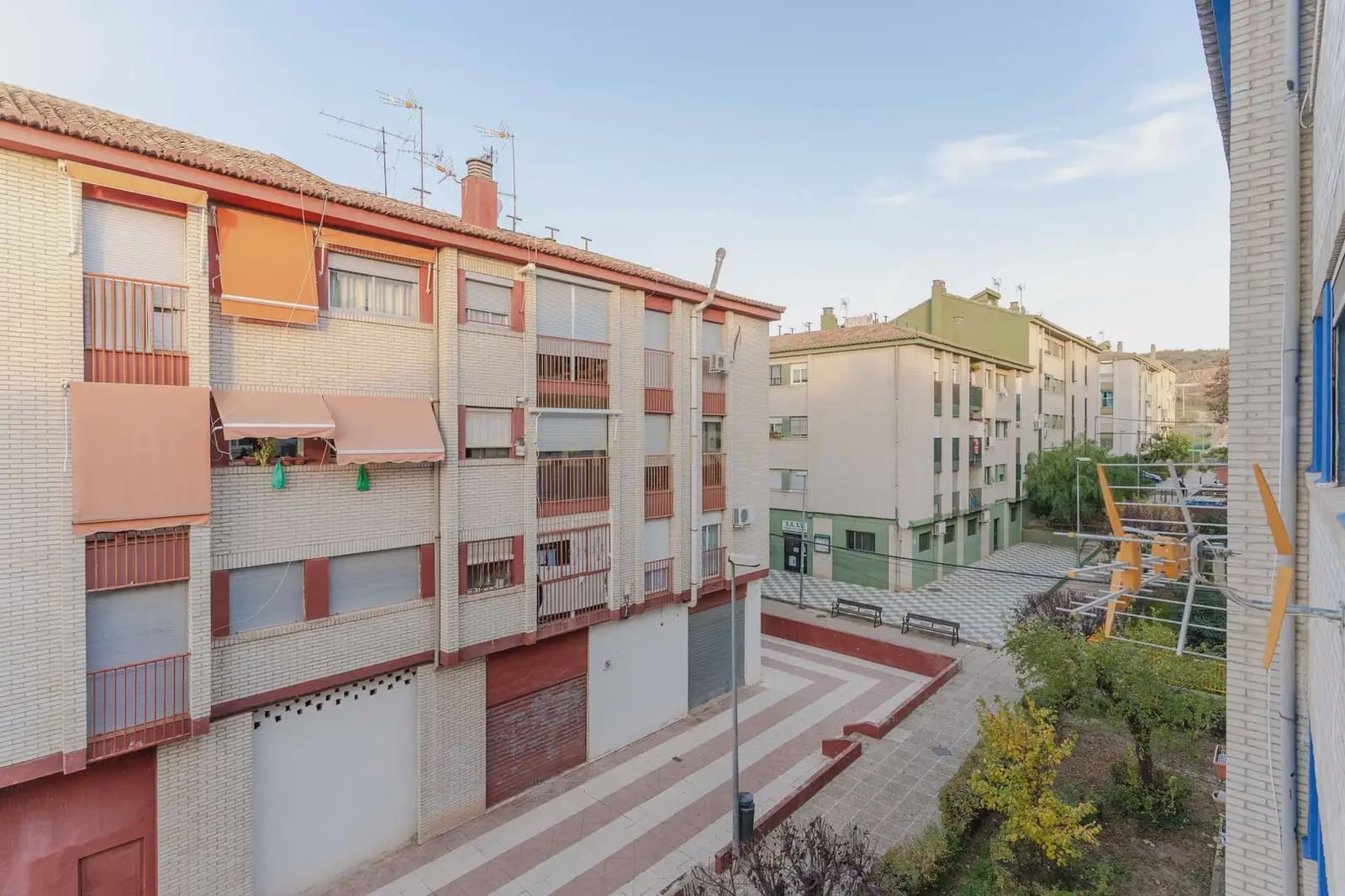Appartement de 3 chambres à louer à Grenade ville avec garage - 600 € (Ref: 9858280)