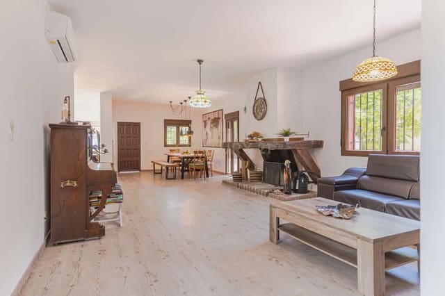 6 soverom Villa til salgs i Las Gabias - € 590 000 (Ref: 9860395)
