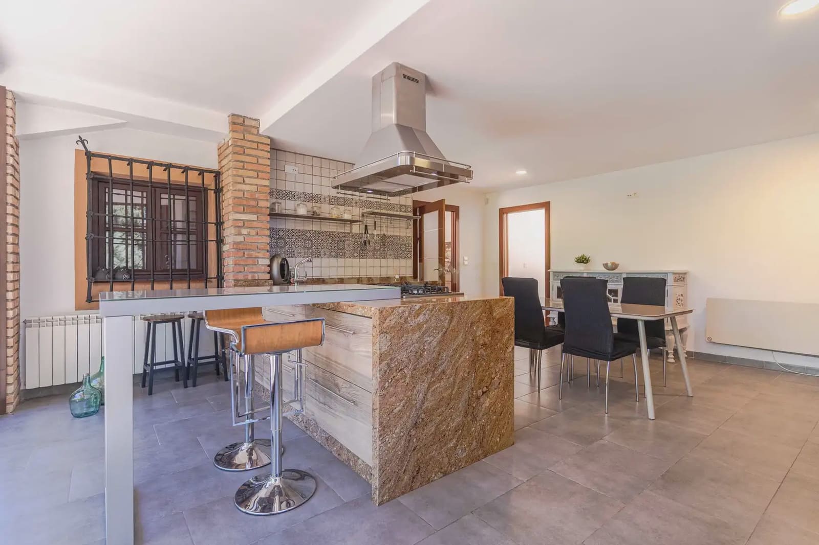 6 soverom Villa til salgs i Las Gabias - € 590 000 (Ref: 9860395)
