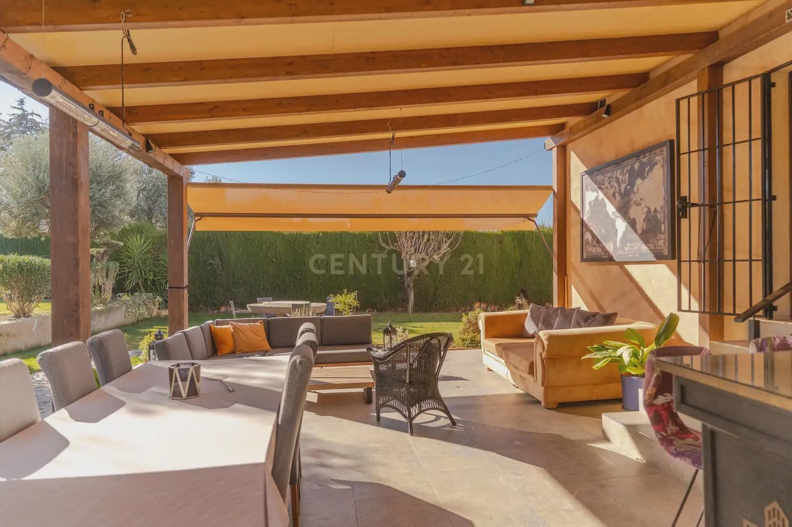 5 bedroom Villa for sale in Gojar with pool - € 625,000 (Ref: 9861198)