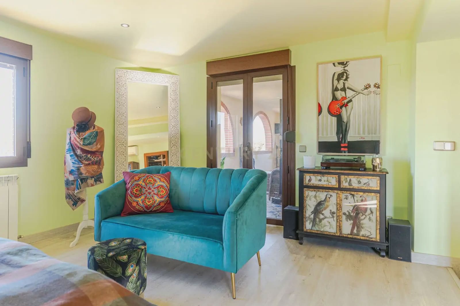 5 bedroom Villa for sale in Gojar with pool - € 625,000 (Ref: 9861198)