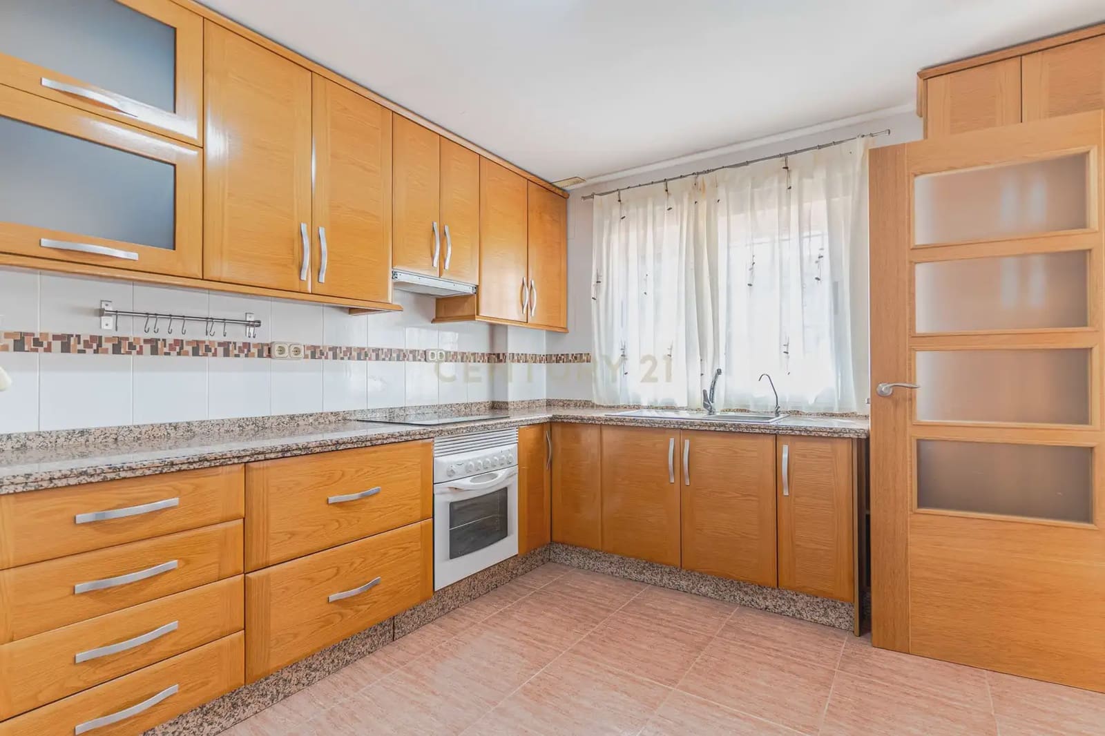 4 bedroom Townhouse for sale in Churriana de la Vega - € 259,000 (Ref: 9863727)