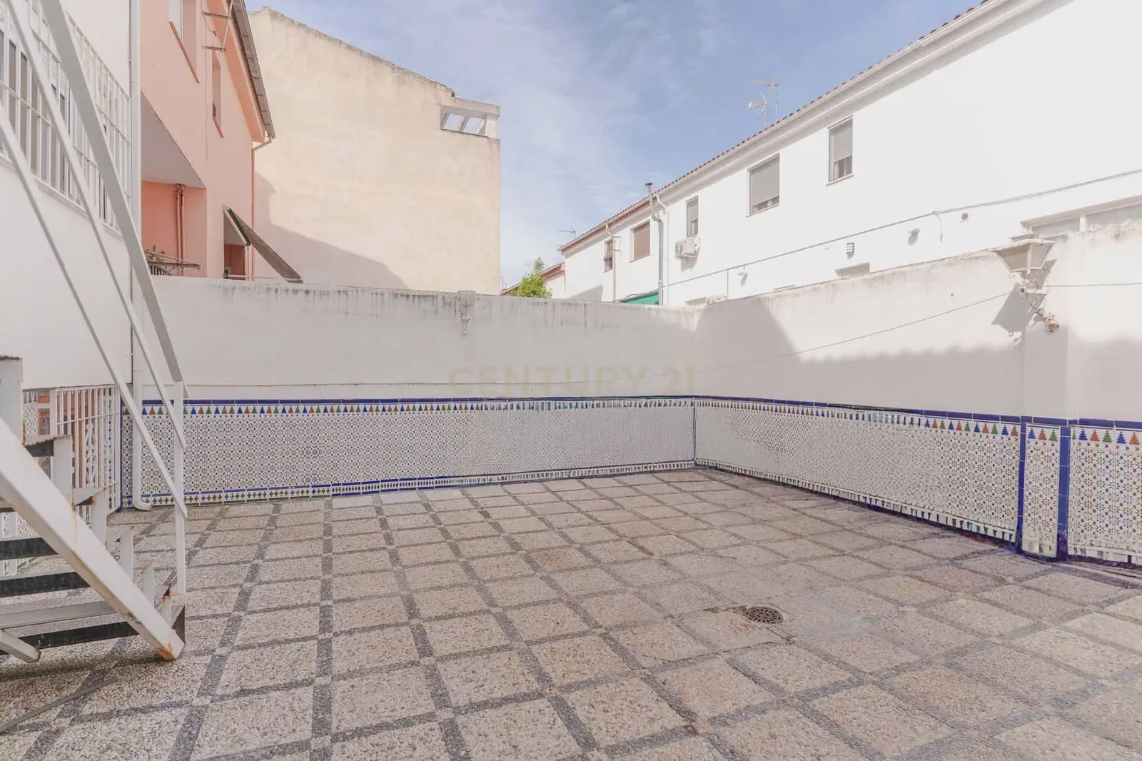 4 bedroom Townhouse for sale in Churriana de la Vega - € 259,000 (Ref: 9863727)