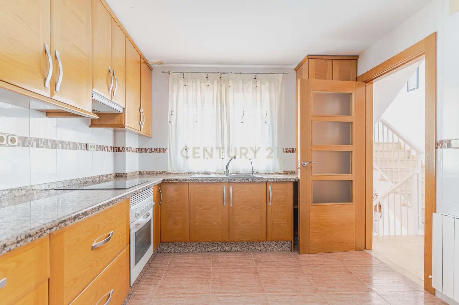 4 bedroom Townhouse for sale in Churriana de la Vega - € 259,000 (Ref: 9863727)