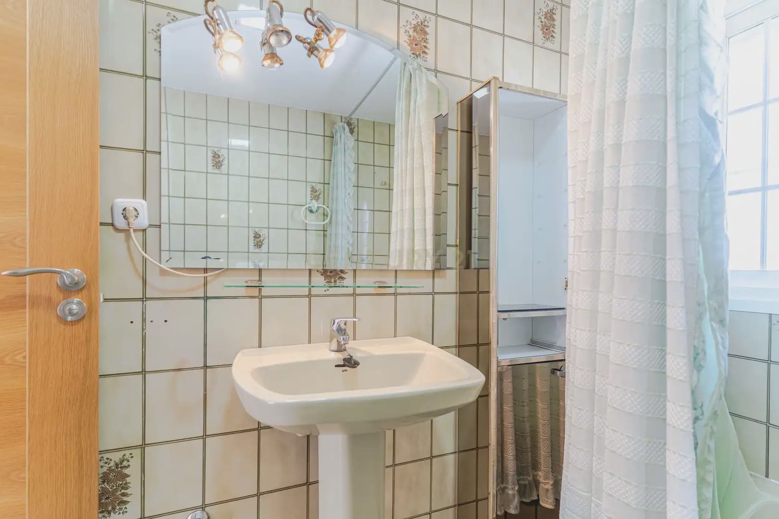 4 bedroom Townhouse for sale in Churriana de la Vega - € 259,000 (Ref: 9863727)