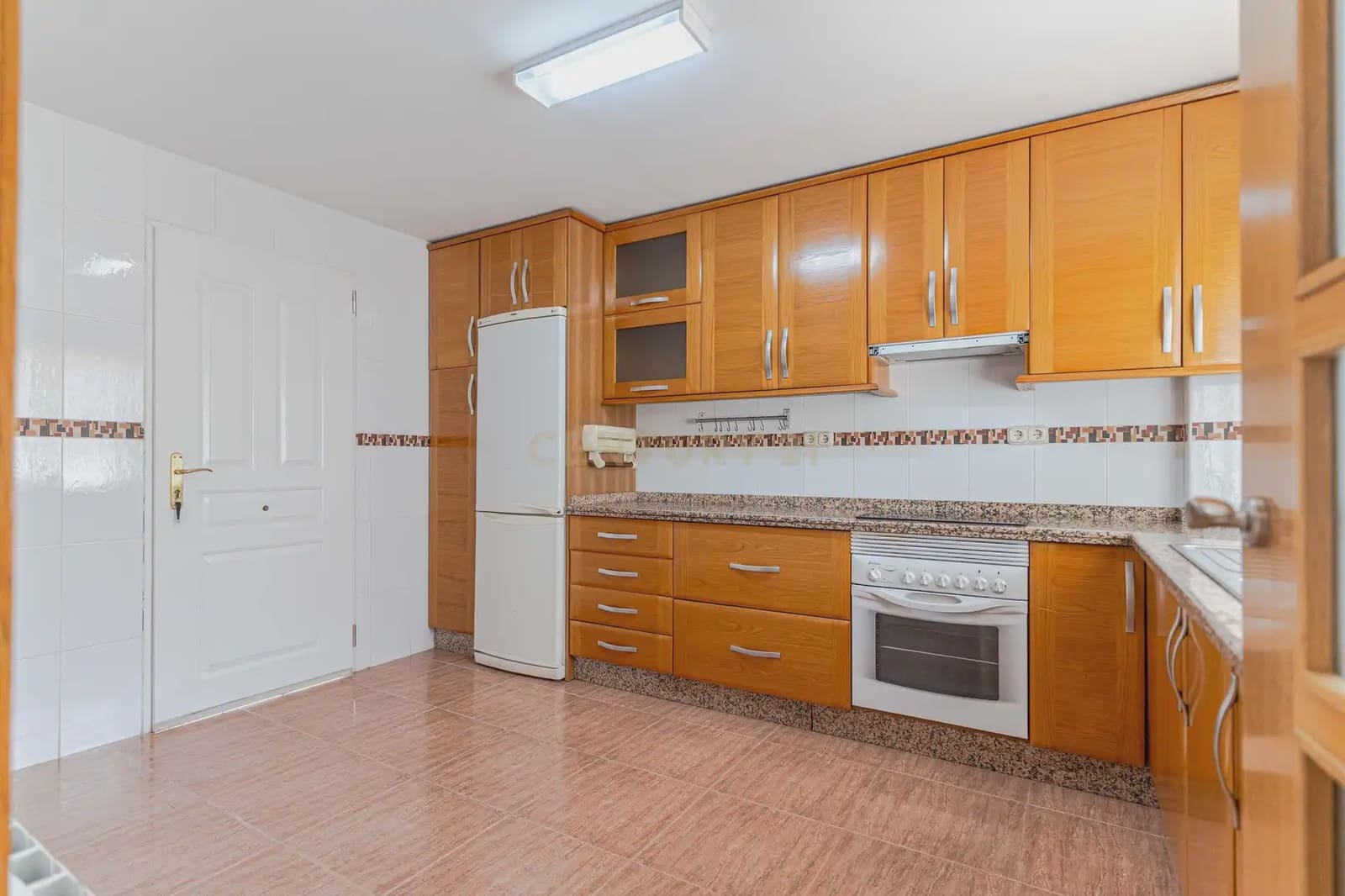4 bedroom Townhouse for sale in Churriana de la Vega - € 259,000 (Ref: 9863727)