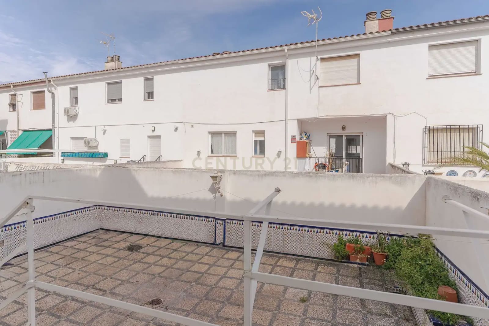 4 bedroom Townhouse for sale in Churriana de la Vega - € 259,000 (Ref: 9863727)