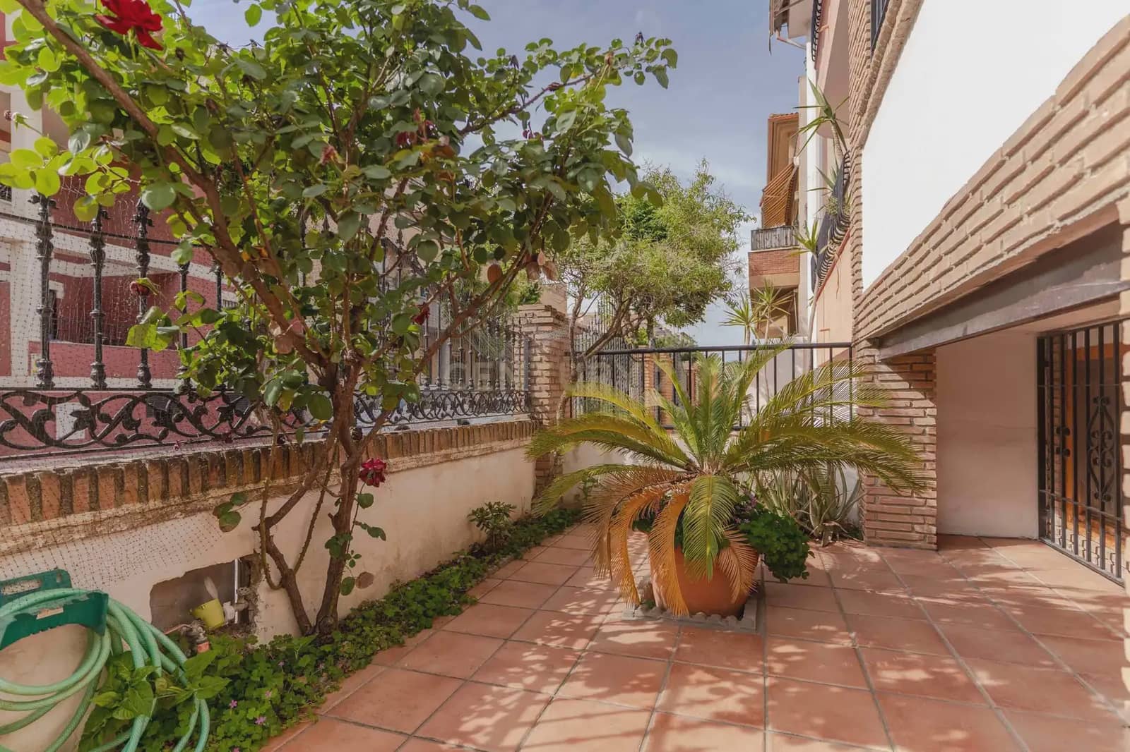 4 bedroom Townhouse for sale in Churriana de la Vega - € 259,000 (Ref: 9863727)
