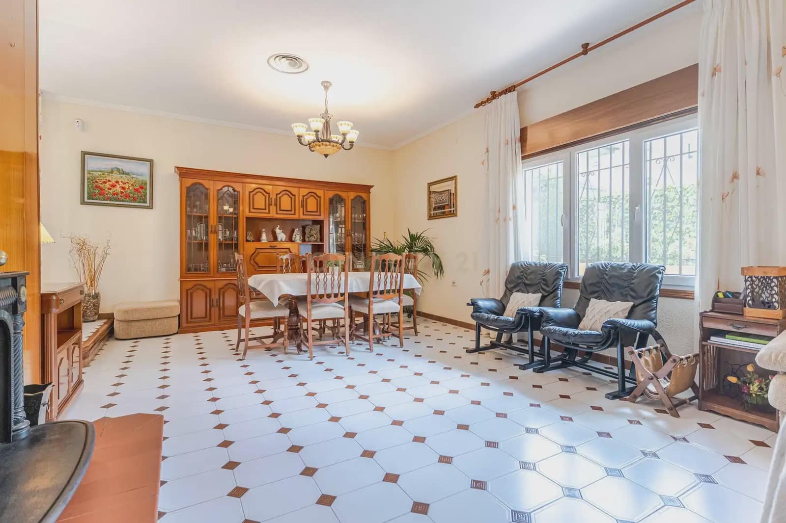4 sypialnia Willa na sprzedaż w La Zubia z basenem - 445 000 € (Ref: 9863824)