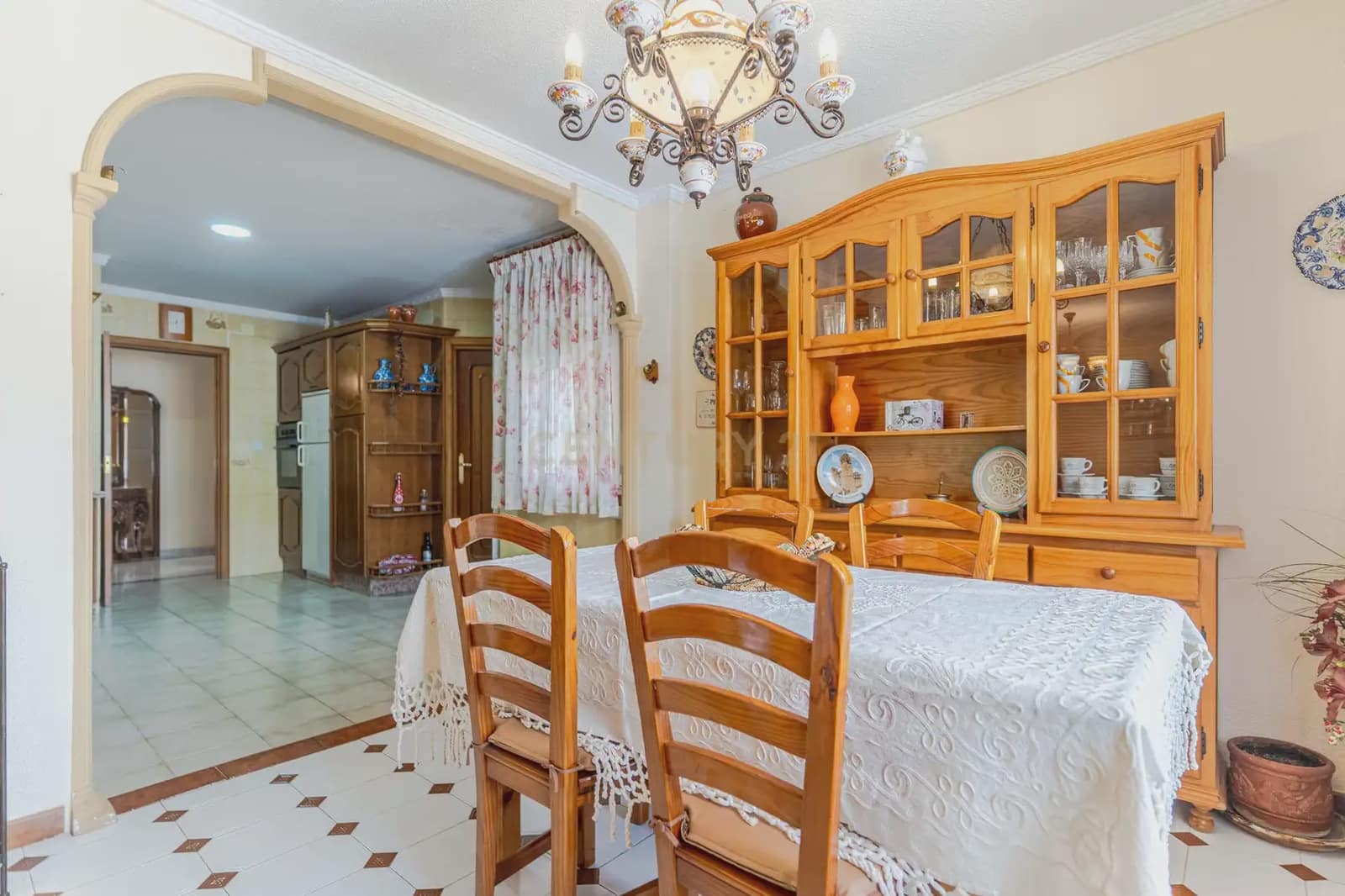 4 sypialnia Willa na sprzedaż w La Zubia z basenem - 445 000 € (Ref: 9863824)