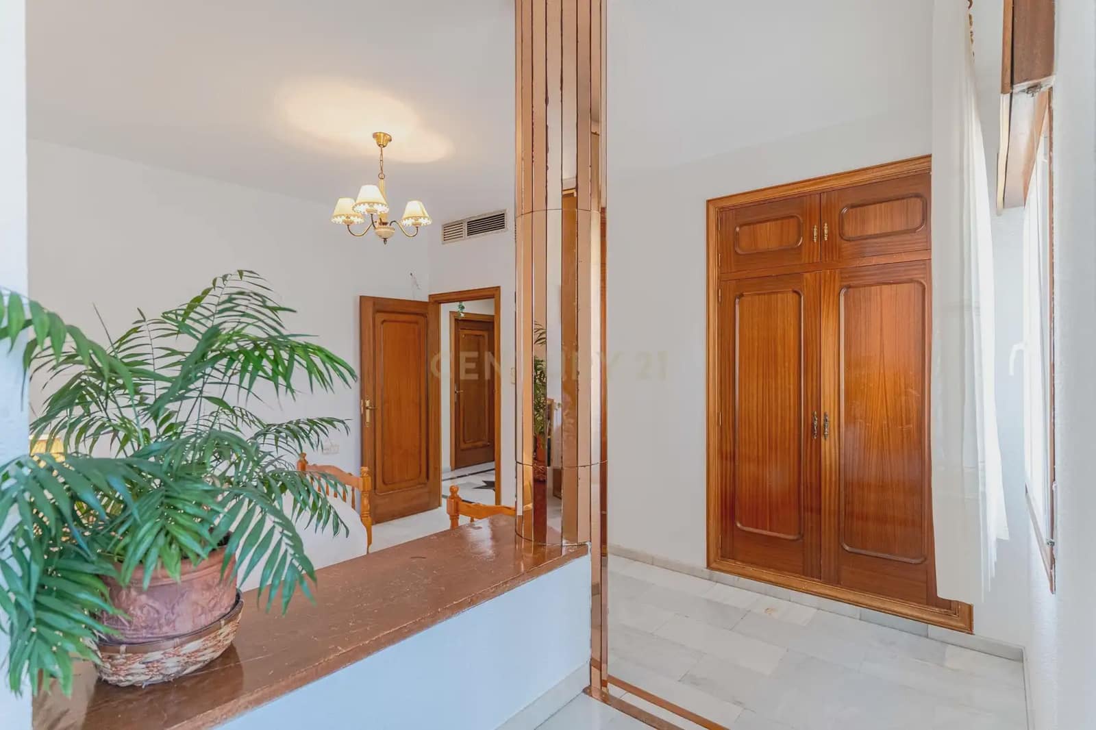4 sypialnia Willa na sprzedaż w La Zubia z basenem - 445 000 € (Ref: 9863824)