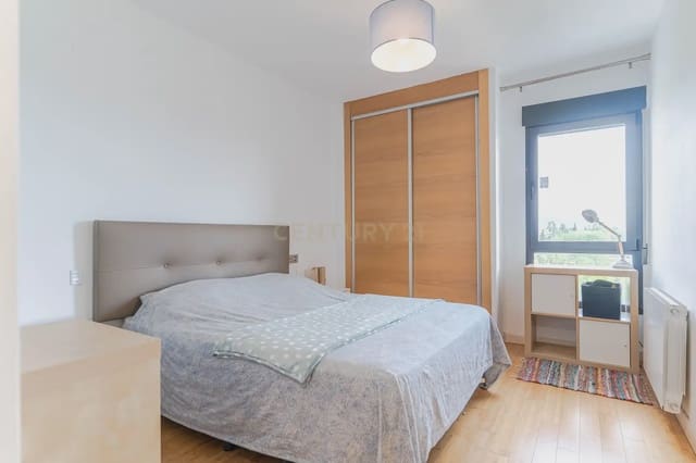2 soveværelse Lejlighed til salg i Poligono Cartuja - La Paz, Granada by med swimmingpool - € 194.000 (Ref: 9865542)