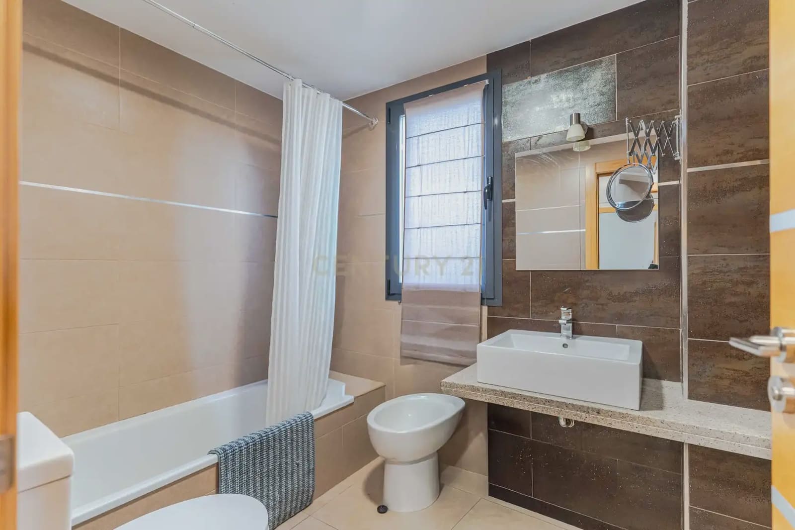 2 soveværelse Lejlighed til salg i Granada by med swimmingpool - € 194.000 (Ref: 9865542)