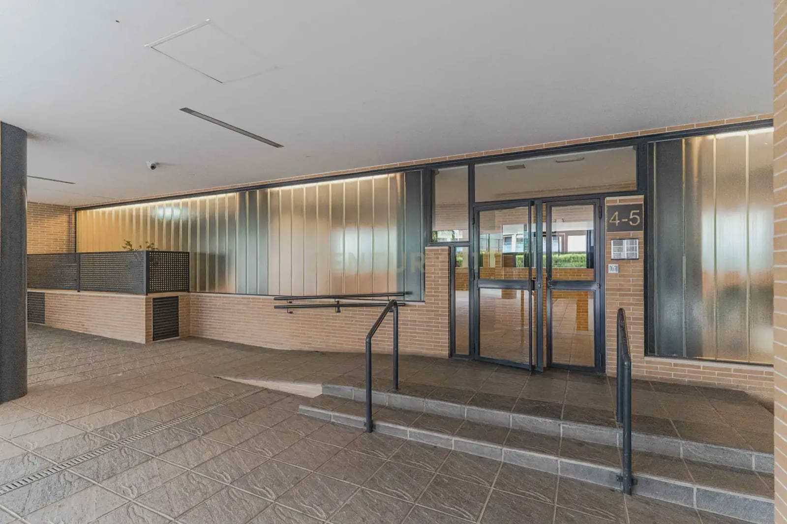 2 soveværelse Lejlighed til salg i Granada by med swimmingpool - € 194.000 (Ref: 9865542)
