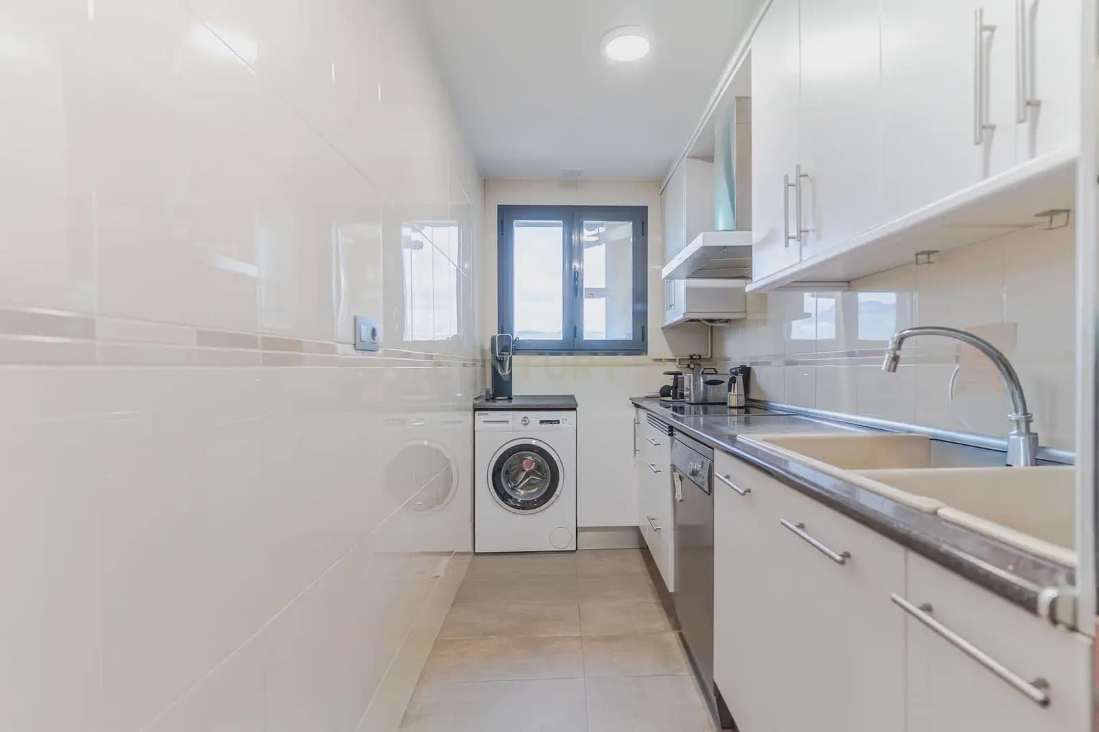 2 soveværelse Lejlighed til salg i Granada by med swimmingpool - € 194.000 (Ref: 9865542)
