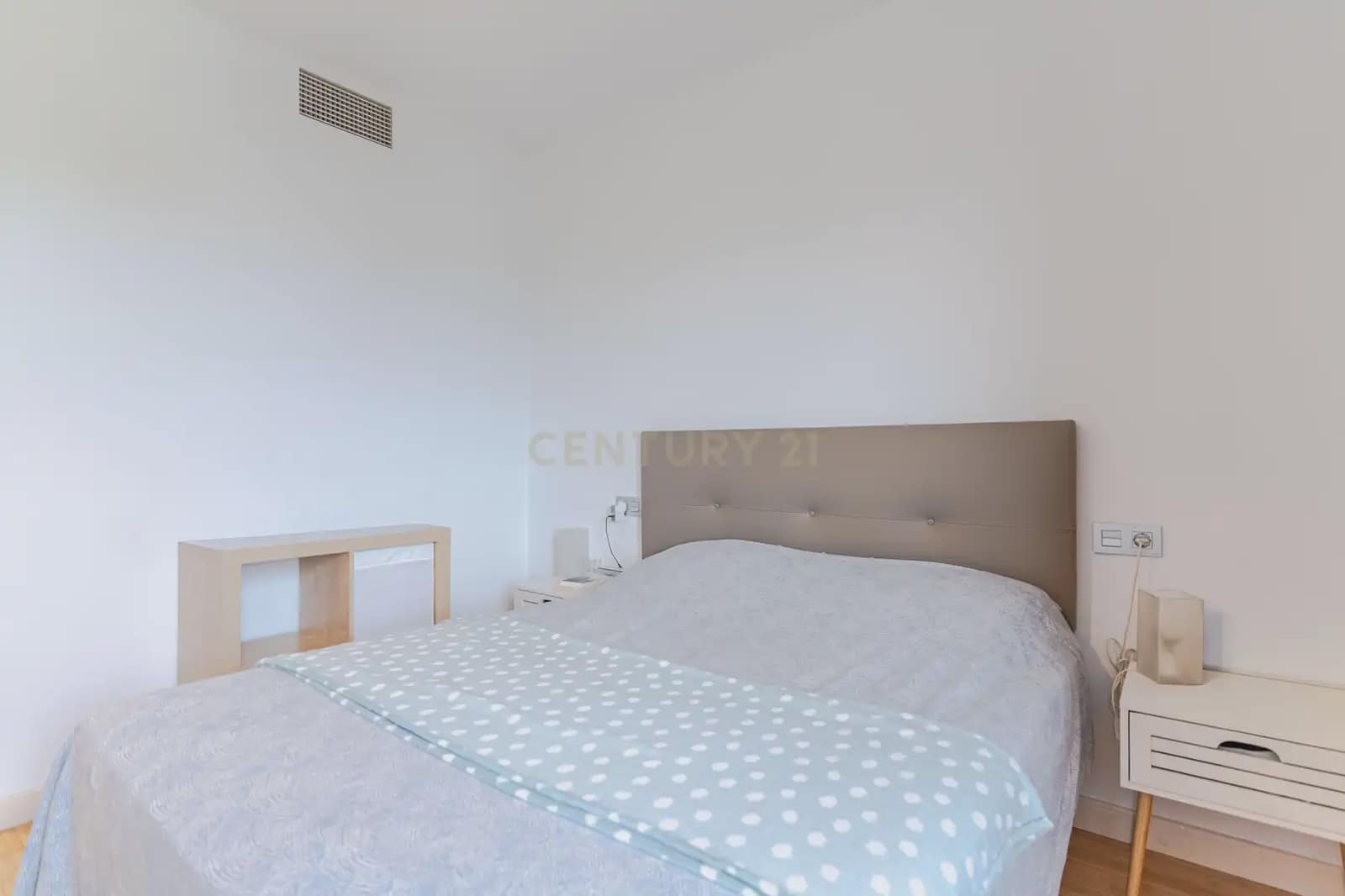2 soveværelse Lejlighed til salg i Granada by med swimmingpool - € 194.000 (Ref: 9865542)