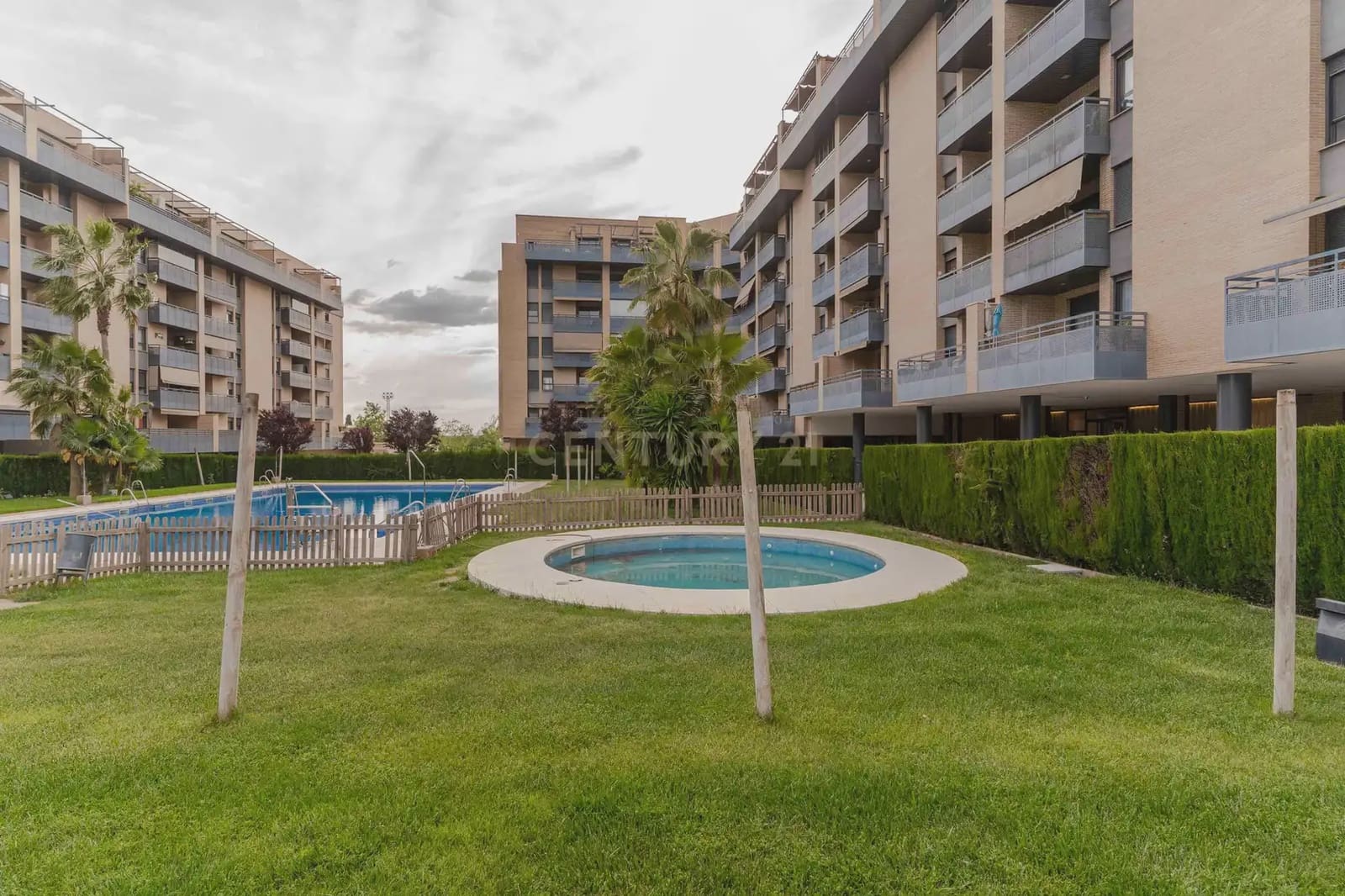 2 soveværelse Lejlighed til salg i Granada by med swimmingpool - € 194.000 (Ref: 9865542)
