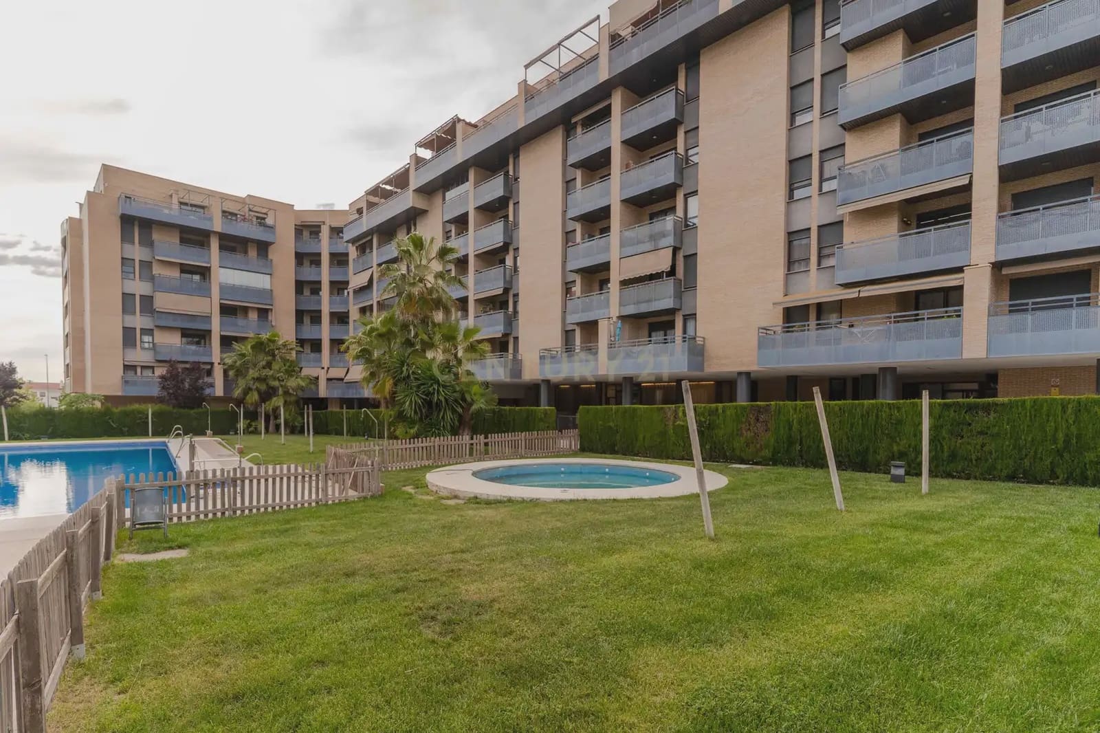 2 soveværelse Lejlighed til salg i Granada by med swimmingpool - € 194.000 (Ref: 9865542)